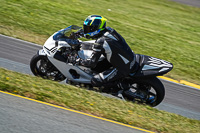anglesey-no-limits-trackday;anglesey-photographs;anglesey-trackday-photographs;enduro-digital-images;event-digital-images;eventdigitalimages;no-limits-trackdays;peter-wileman-photography;racing-digital-images;trac-mon;trackday-digital-images;trackday-photos;ty-croes